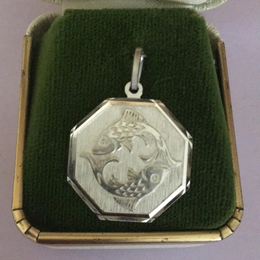 Krementz Zodiac Pisces vintage pendant / charm